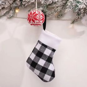 Cross border New Christmas Decorations Red and Black Checker Plush Christmas Socks Hanging Gifts Candy Bags Hangings (Specifications: E-W41 small black and white checkered socks)